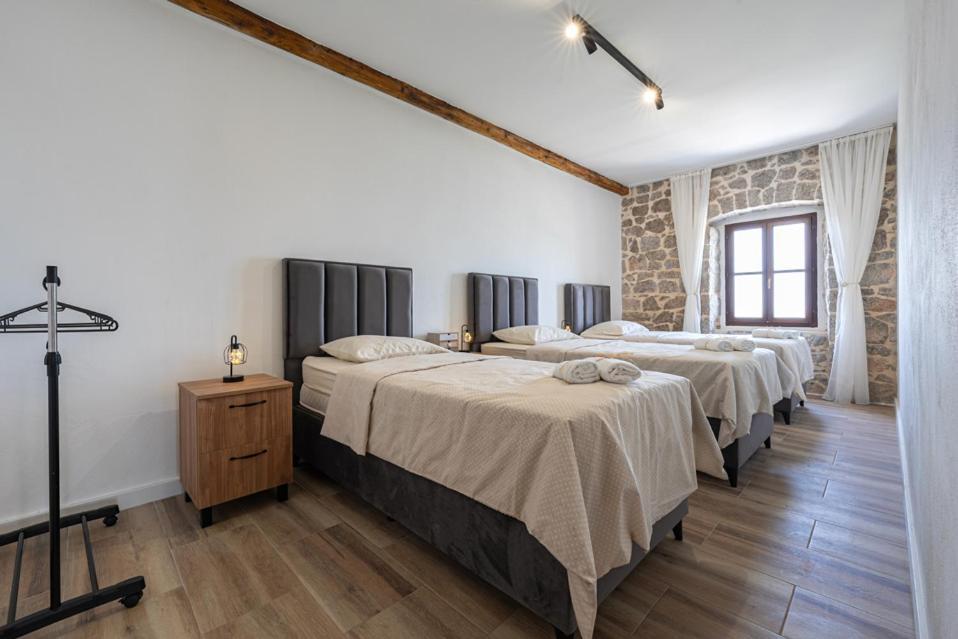 Villa Gorazda Kotor Luaran gambar
